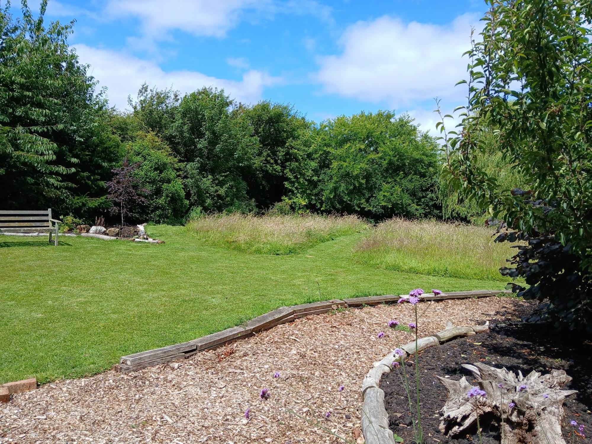 Three Oaks Nursery Chichester Luaran gambar